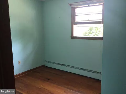 Bedroom - 4915 Harrison Ferry Rd, Hurlock, MD 21643 photo 3 of 3
