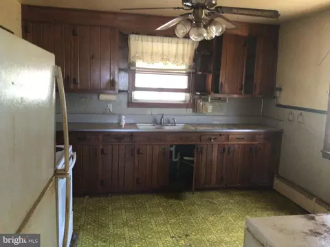 Kitchen - 4915 Harrison Ferry Rd, Hurlock, MD 21643 photo 1 of 1