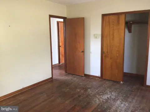 Bedroom - 4915 Harrison Ferry Rd, Hurlock, MD 21643 photo 2 of 3