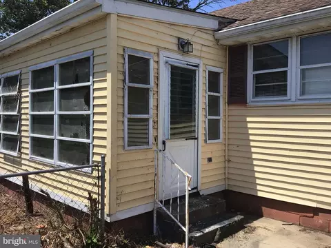 Exterior - 4915 Harrison Ferry Rd, Hurlock, MD 21643 photo 2 of 5