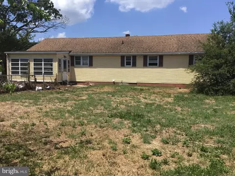 Exterior - 4915 Harrison Ferry Rd, Hurlock, MD 21643 photo 3 of 5