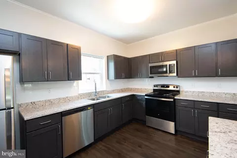 Kitchen - 636 Douglas St, Cambridge, MD 21613 photo 2 of 3