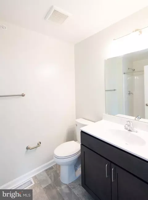 Bath - 636 Douglas St, Cambridge, MD 21613 photo 1 of 2
