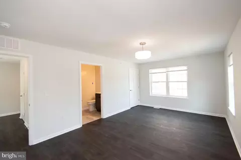 Living - 636 Douglas St, Cambridge, MD 21613 photo 6 of 6
