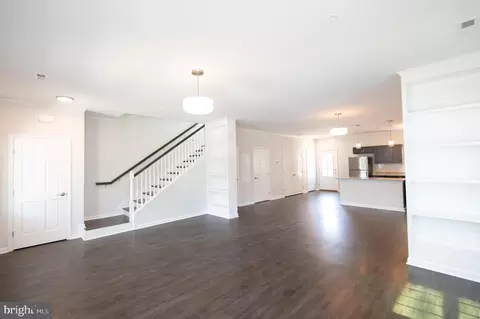 Living - 636 Douglas St, Cambridge, MD 21613 photo 1 of 6