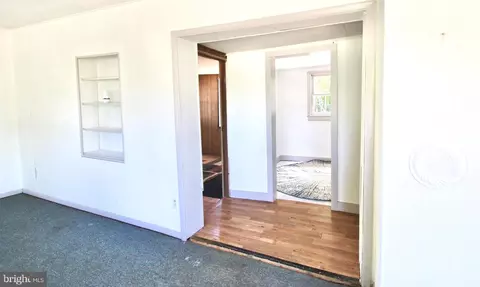 Entry Way - 515 Burton Ave, Cambridge, MD 21613 photo 2 of 2