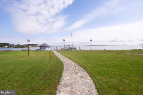 1225 Flowers Rd, Fishing Creek, MD 21634