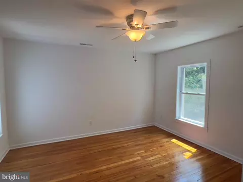 Bedroom - 422 Willis St, Cambridge, MD 21613 photo 2 of 4