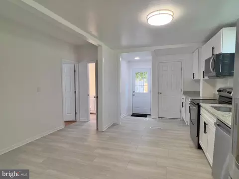 Entry Way - 422 Willis St, Cambridge, MD 21613 photo 2 of 3