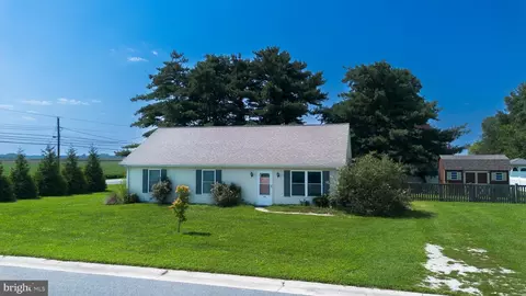 100 Barnes Ct, Hurlock, MD 21643