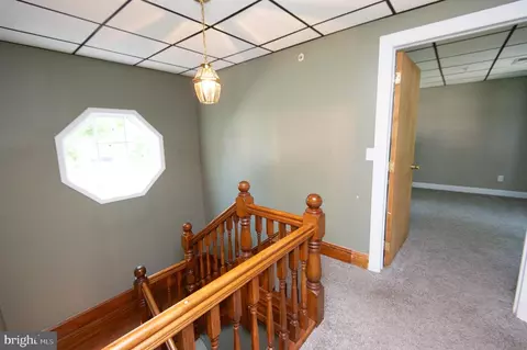 Entry Way - 305 S Main St, Hurlock, MD 21643 photo 3 of 13