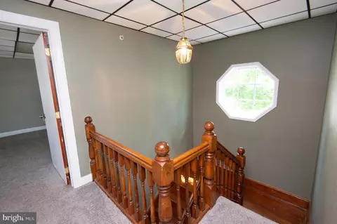 Entry Way - 305 S Main St, Hurlock, MD 21643 photo 1 of 13