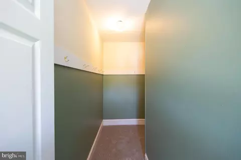 Entry Way - 305 S Main St, Hurlock, MD 21643 photo 5 of 13