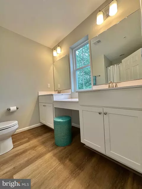 Bath - 824 Mcbrides Ave, Cambridge, MD 21613 photo 1 of 3