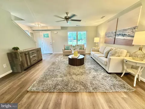 Living - 824 Mcbrides Ave, Cambridge, MD 21613 photo 2 of 2