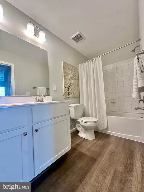 Bath - 830 Mcbrides Ave, Cambridge, MD 21613 photo 3 of 3