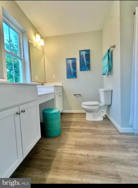 Bath - 830 Mcbrides Ave, Cambridge, MD 21613 photo 2 of 3