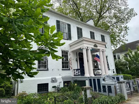 Exterior - 200 High St, Cambridge, MD 21613 photo 3 of 8