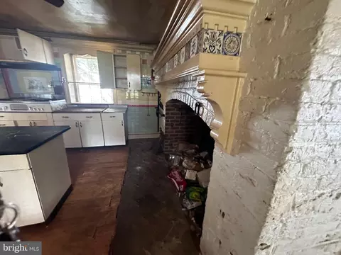 Kitchen - 200 High St, Cambridge, MD 21613 photo 3 of 6