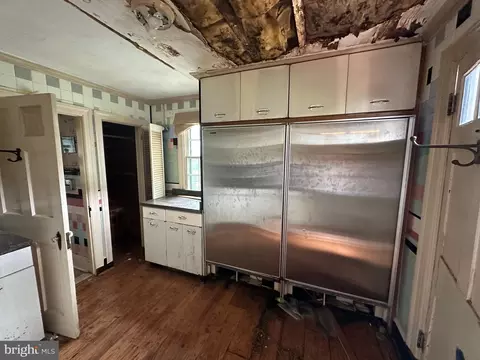 Entry Way - 200 High St, Cambridge, MD 21613 photo 3 of 5