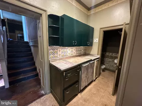 Entry Way - 200 High St, Cambridge, MD 21613 photo 4 of 5