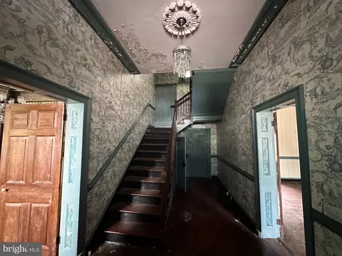 Entry Way - 200 High St, Cambridge, MD 21613 photo 2 of 5