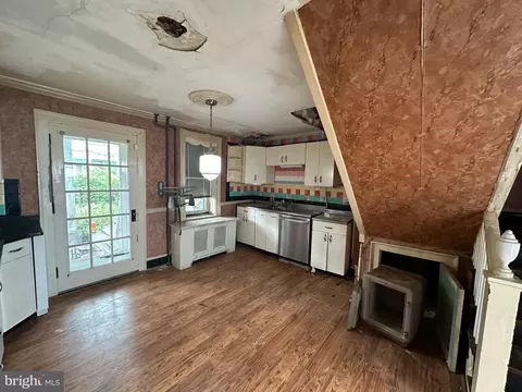 Kitchen - 200 High St, Cambridge, MD 21613 photo 5 of 6