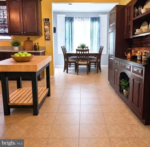 Kitchen - 324 Shipyard Dr #83, Cambridge, MD 21613 photo 2 of 2