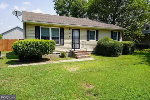 209 Mapleton St, Hurlock, MD 21643