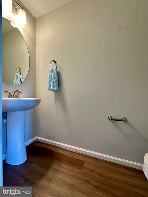 Entry Way - 832 Mcbrides Ave, Cambridge, MD 21613 photo 2 of 3