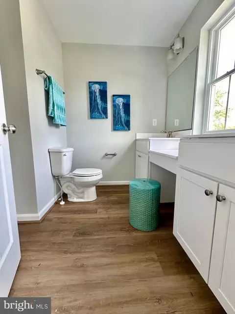 Bath - 832 Mcbrides Ave, Cambridge, MD 21613 photo 1 of 2
