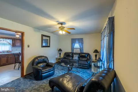 304 Collins Ave, Hurlock, MD 21643 photo 12