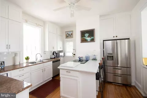 Kitchen - 1 W End Ave, Cambridge, MD 21613 photo 2 of 3