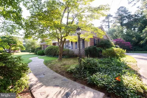 Exterior - 2 Algonquin Rd, Cambridge, MD 21613 photo 2 of 7