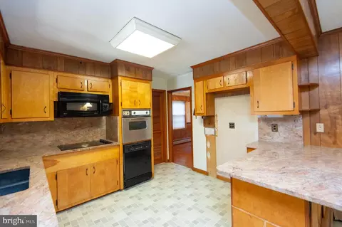 Kitchen - 2 Algonquin Rd, Cambridge, MD 21613 photo 2 of 2