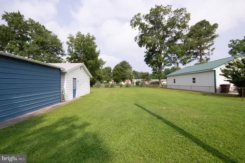 Exterior - 5302 River Dr, Cambridge, MD 21613 photo 9 of 10