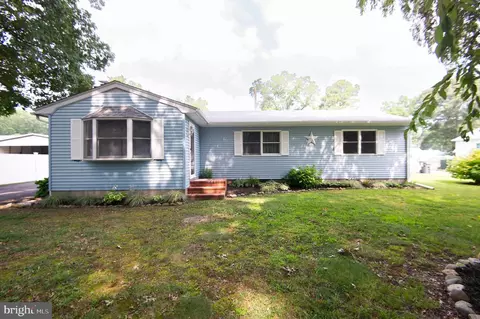 Exterior - 5302 River Dr, Cambridge, MD 21613 photo 2 of 10