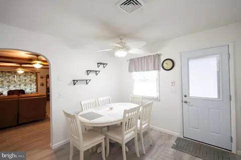 Dining - 5302 River Dr, Cambridge, MD 21613 photo 1 of 1