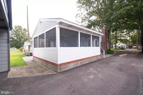 Exterior - 5302 River Dr, Cambridge, MD 21613 photo 5 of 10
