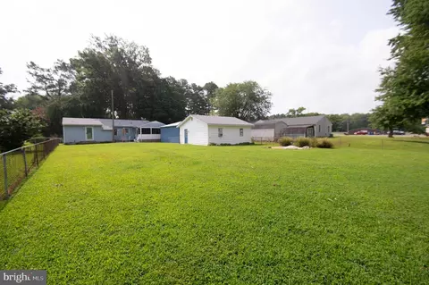Exterior - 5302 River Dr, Cambridge, MD 21613 photo 6 of 10