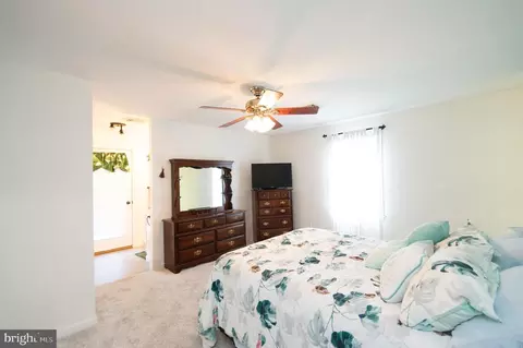 Bedroom - 5302 River Dr, Cambridge, MD 21613 photo 2 of 8