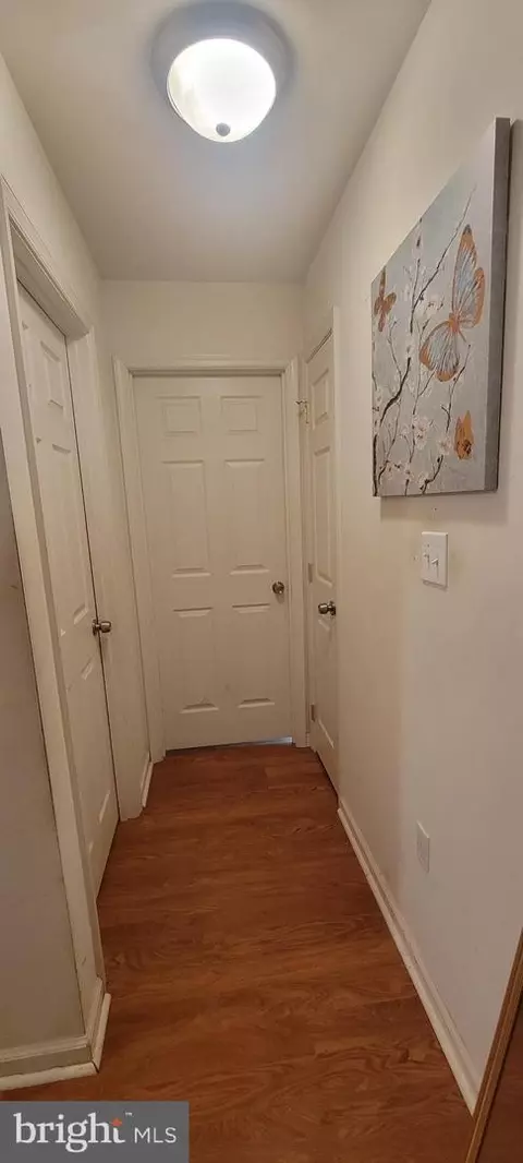 Entry Way - 825 Ames Ct, Cambridge, MD 21613 photo 5 of 6