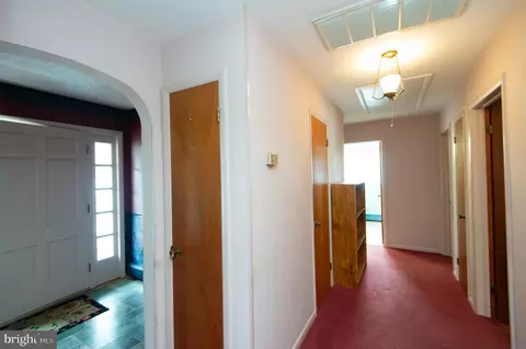 Entry Way - 1005 Willowmere Ln, Cambridge, MD 21613 photo 3 of 3