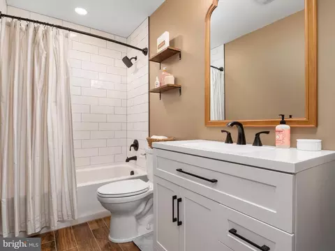 Bath - 4311 E Pheasant Dr, Hurlock, MD 21643 photo 1 of 1