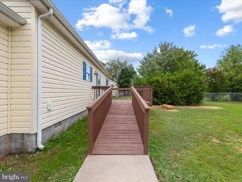 Exterior - 1117 High St, Cambridge, MD 21613 photo 5 of 9