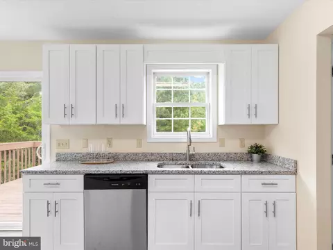 Kitchen - 1117 High St, Cambridge, MD 21613 photo 2 of 6