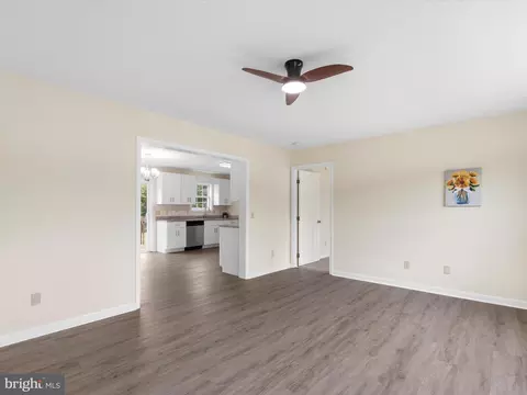Living - 1117 High St, Cambridge, MD 21613 photo 4 of 4