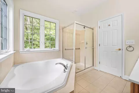 Bath - 110 Regulator Dr N, Cambridge, MD 21613 photo 2 of 4