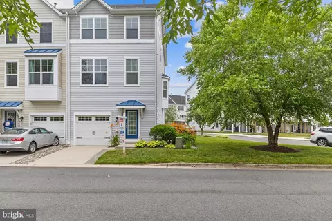 317 Shipyard Dr #67, Cambridge, MD 21613