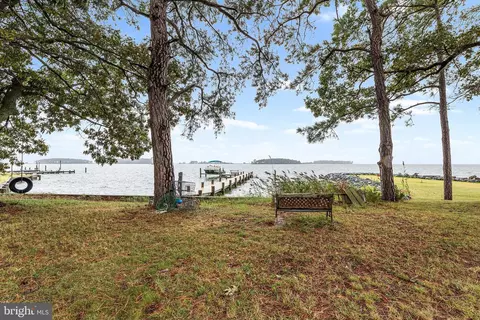 6138 Twin Point Cove Rd, Cambridge, MD 21613